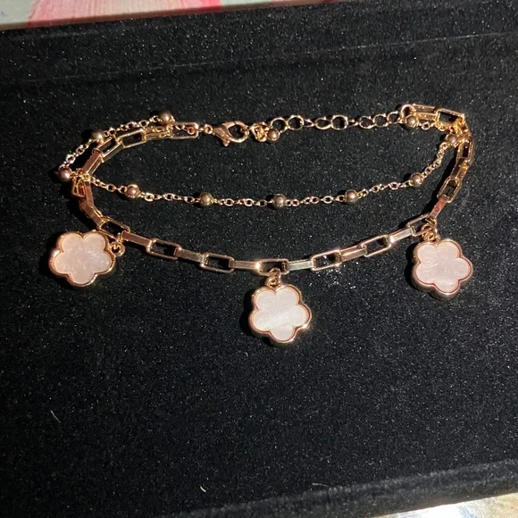 Gold Double-Layer Clover Anklet with White Inlays - Picture 2 of 2